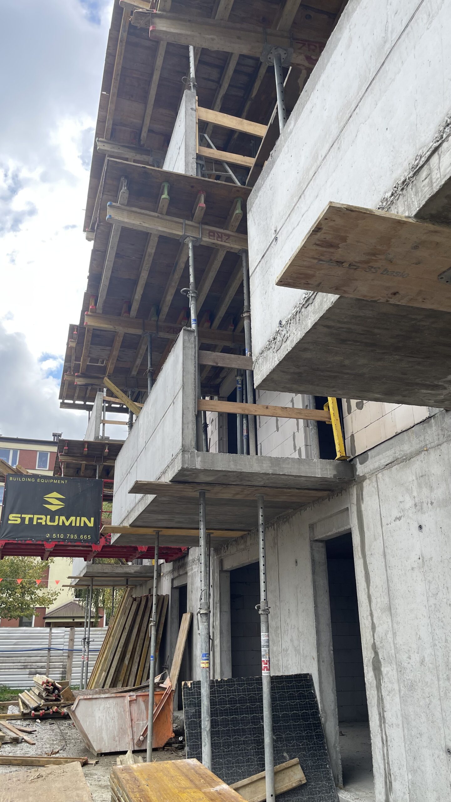 5F068C75-49A4-4148-BCAE-289106DE8BFB_1_201_a