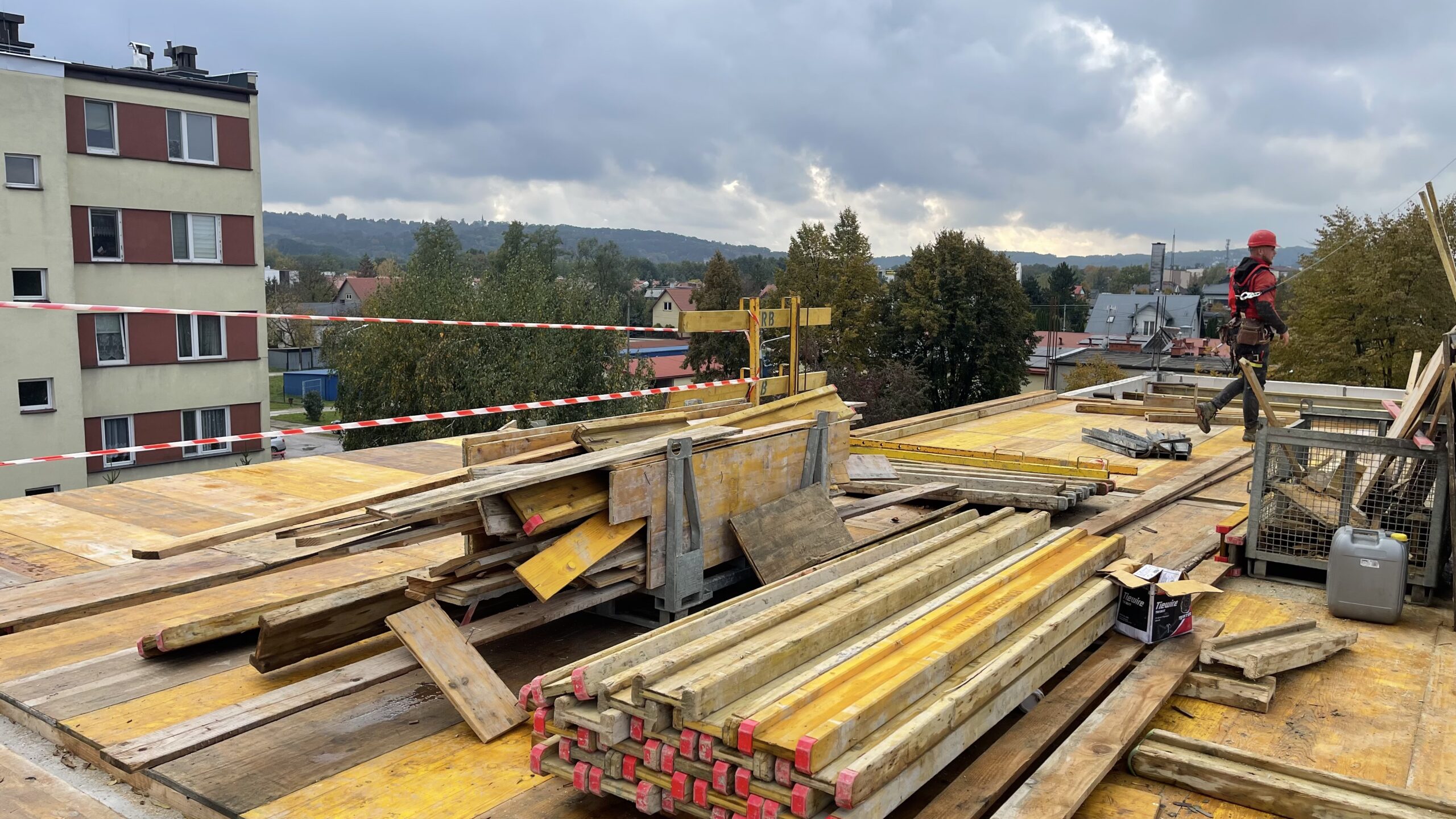 BCE699B1-AC6F-4223-A98D-3CF200E95345_1_201_a