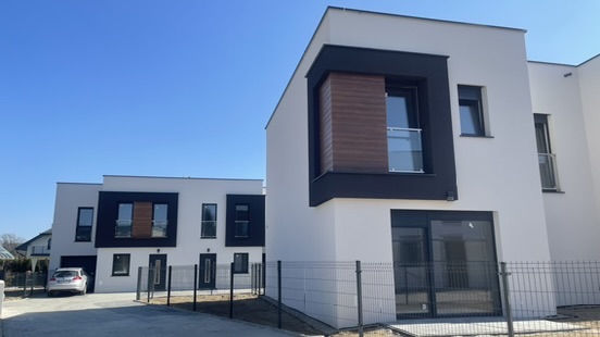 FCA7D382-3D5C-420A-94F1-EBE806738CB4_4_5005_c